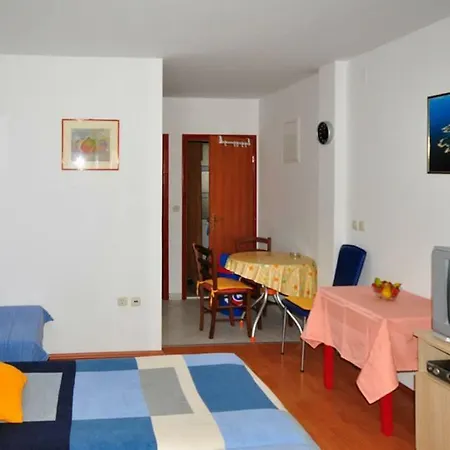 Apartment Franic *